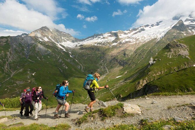 1 day CARPATHIAN PEAKS & CHALETS hike - First Hour From Brasov: pickup, timing, and how the day flows