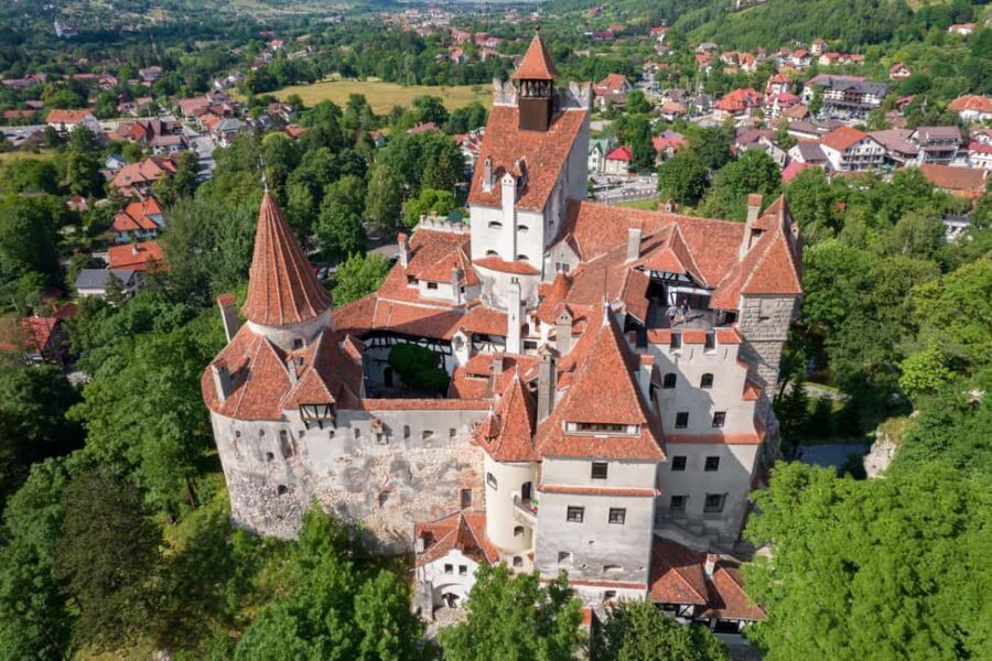 3 Castle Bucharest: Dracula Castle, Wednesday & Peles Castle - Peleș Castle: Royal Rooms and Neo-Renaissance Beauty in Sinaia