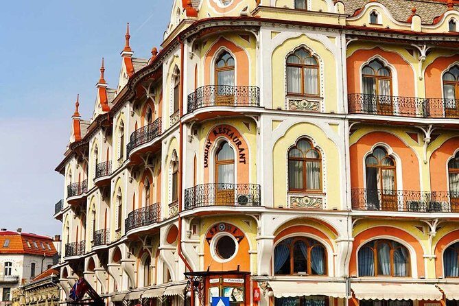 3-Hour Cultural Walking Tour of Oradea - Who this tour suits best