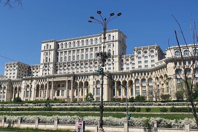 5h Bucharest City Tour by Car/Minivan – Small Group max 7 people - Unirii Square and University Square: Public Life, Revolution Energy