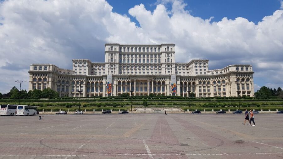 6h Communism Tour in Bucharest with Ceausescu Mansion - Key points at a glance