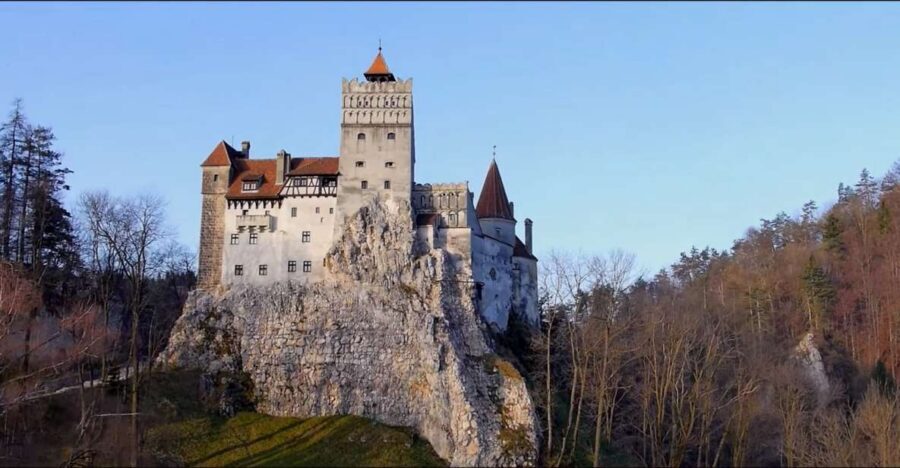 7h Dracula's Castle Private Tour from Bucharest - Fast Tour - The real value of a private guide at Castle Bran