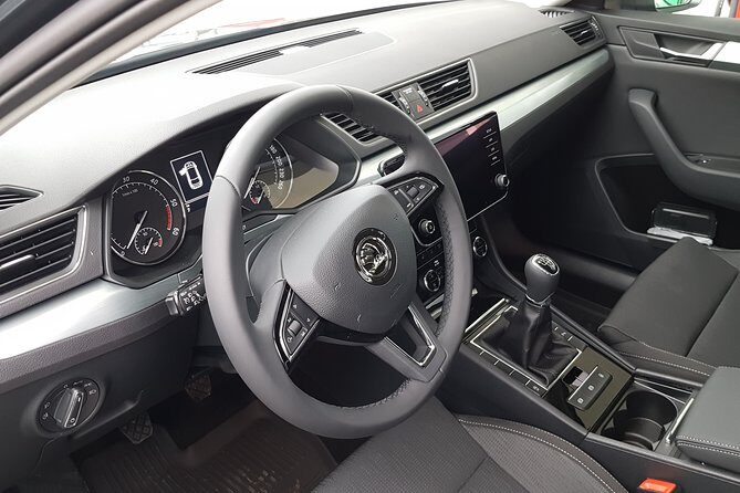 Airport Henri Coanda (Otopeni) to Bucharest - Private Transfer - Driver - The meeting point: how you avoid the airport chaos
