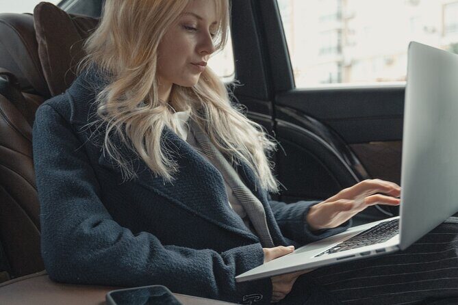 Airport transfer Otopeni to Bucharest - The Ride: 20 to 40 Minutes of Comfort (and Some Local Color)