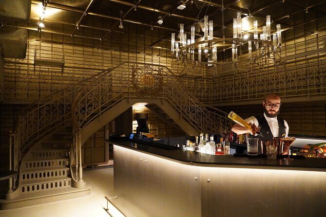 Bar Crawling - Stop 4: Control Club for More Shots and a Real Night Finale