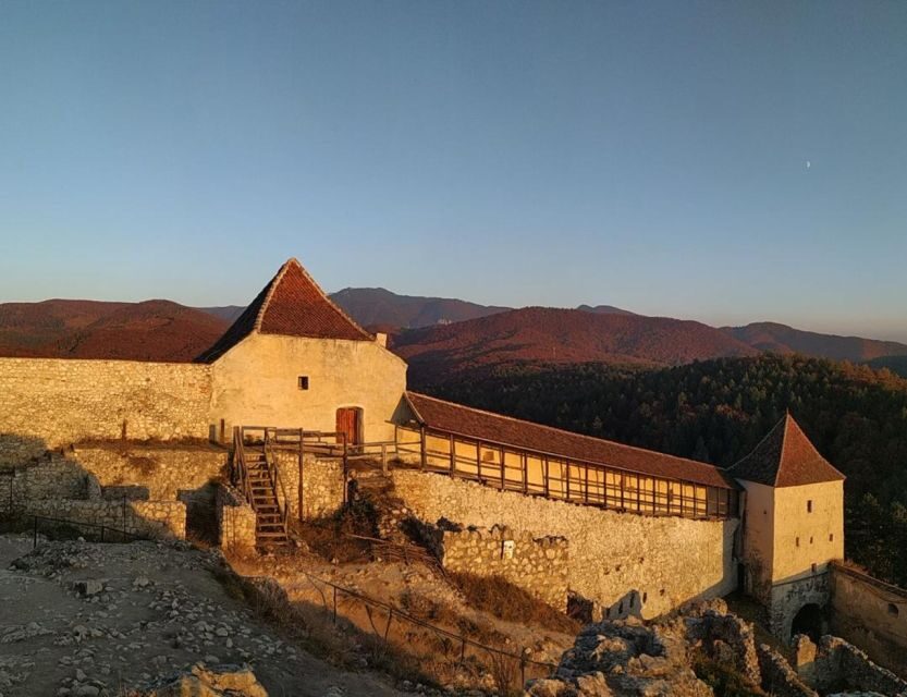 Brasov: Bear Sanctuary, Bran Castle & Rasnov Fortress Tour - Rasnov Fortress: A Hilltop Finish With Strong Views