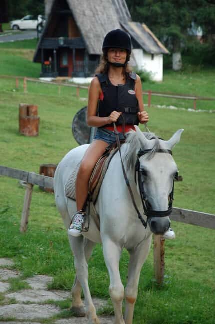 Brașov: Horseback Riding Experience - Getting Picked Up in Brașov Without the Stress