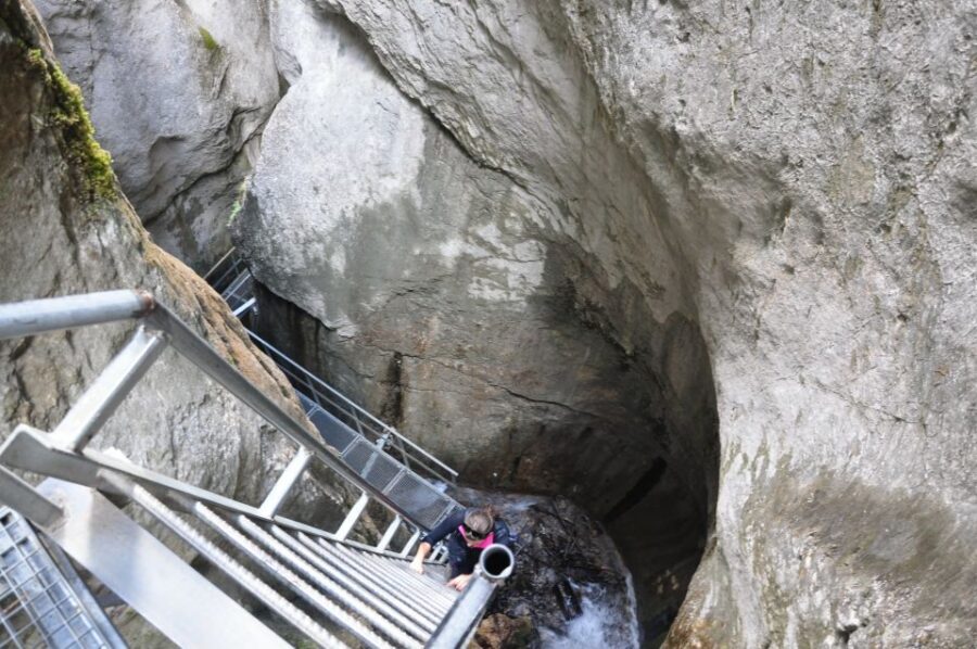 Brasov: Small-Group 7 Ladders Canyon Day Trip - Getting from Brașov to the Piatra Mare range (and why the timing matters)