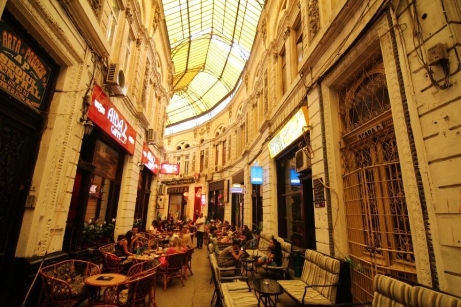 Bucharest: 2-Hour City Highlights Bike Tour - The late tour shift: Ceaușescu’s Palace and Union Boulevard