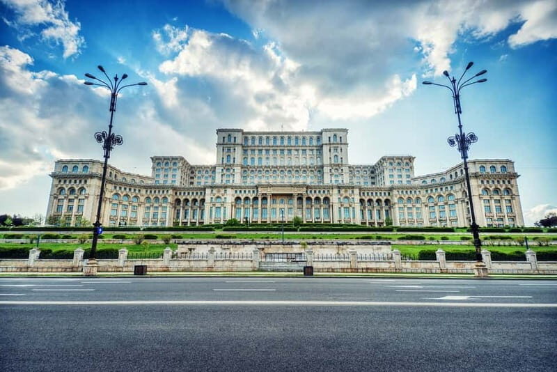 Bucharest: 4h Panoramic Private Tour by Car with Photo Stops - Key things that make this tour work