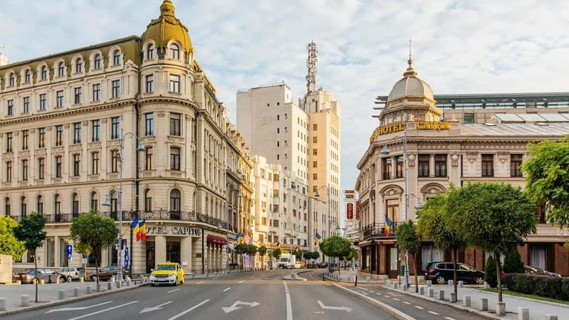 Bucharest: 4h Panoramic Private Tour by Car with Photo Stops - Piața Unirii, then Dimitrie Gusti National Village Museum: Romanian life, not just Romanian buildings