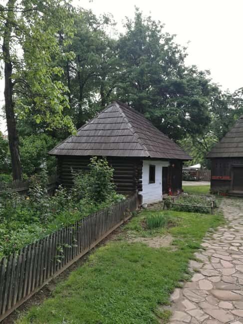 Bucharest city tour: Village Museum visit & Panormaic tour - Where the Tour Starts: Grand Hotel Pickup That Keeps You Moving