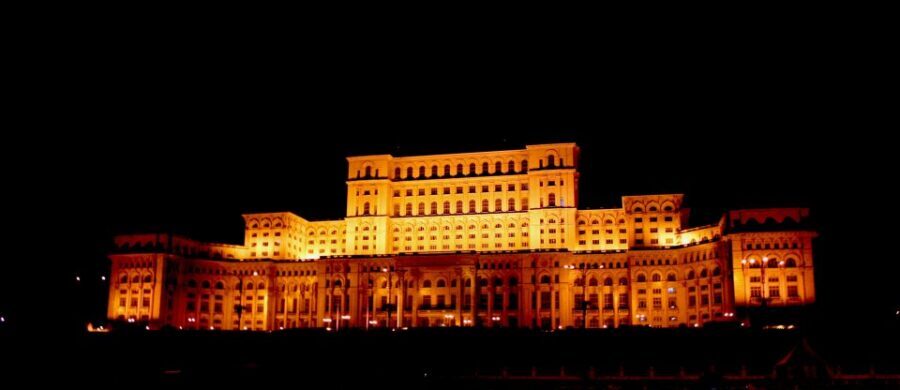 Bucharest: Communist Tour including Ceausescu Residence - A Working-Class Neighborhood: Planning on Paper, Life in Practice