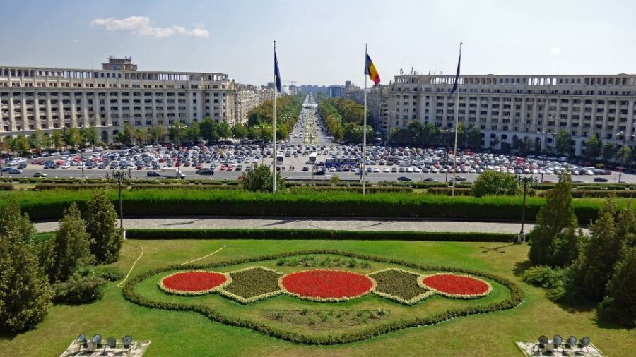 Bucharest: Communist Tour including Ceausescu Residence - Hotel Pickup and Communist-Era Metro Stops: Your Fast Orientation