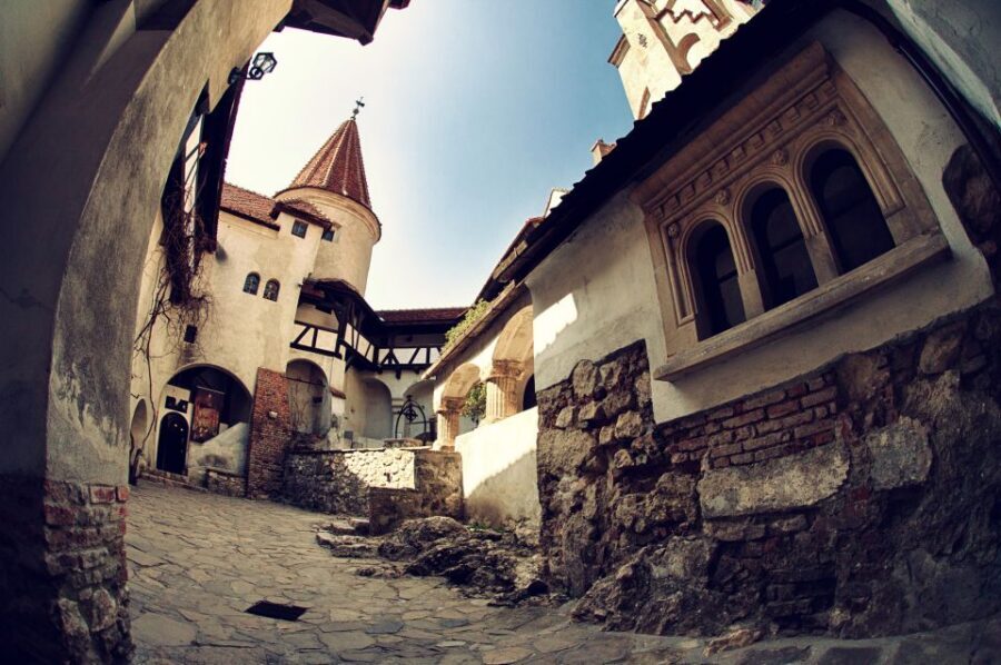 Bucharest: Dracula Castle, Peles Castle & Brasov Guided Tour - Peleș Castle in Sinaia: Why This Stop Matters (Even If You Only Get Limited Access)
