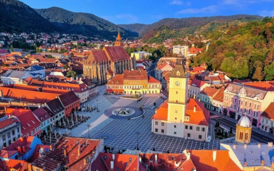 Bucharest: Dracula's Castle, Peleș Castle & Brașov Day Trip - A 7 AM coach ride into real Transylvania