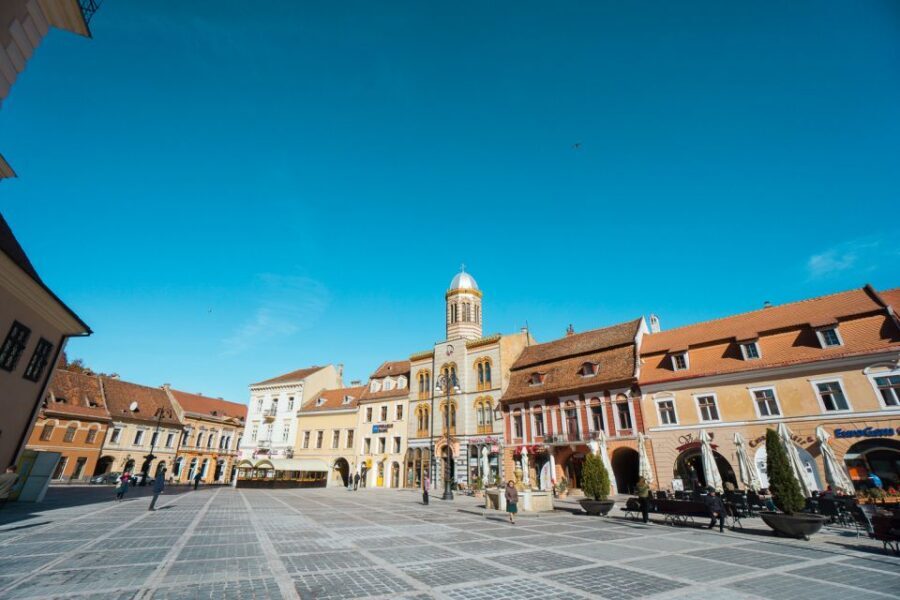 Bucharest: Dracula's Castle, Peles Castle, & Brasov Old Town - Why This Bucharest-to-Transylvania Day Trip Works
