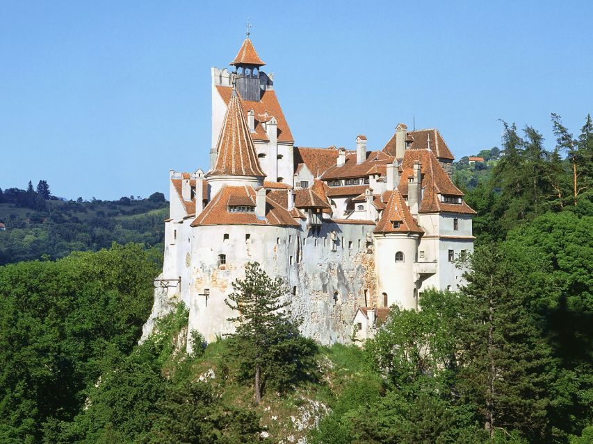 Bucharest: Dracula's Castle, Peles Castle, & Brasov Old Town - Bran Castle aka Dracula’s Castle: Border Fortress With a Real Historical Angle