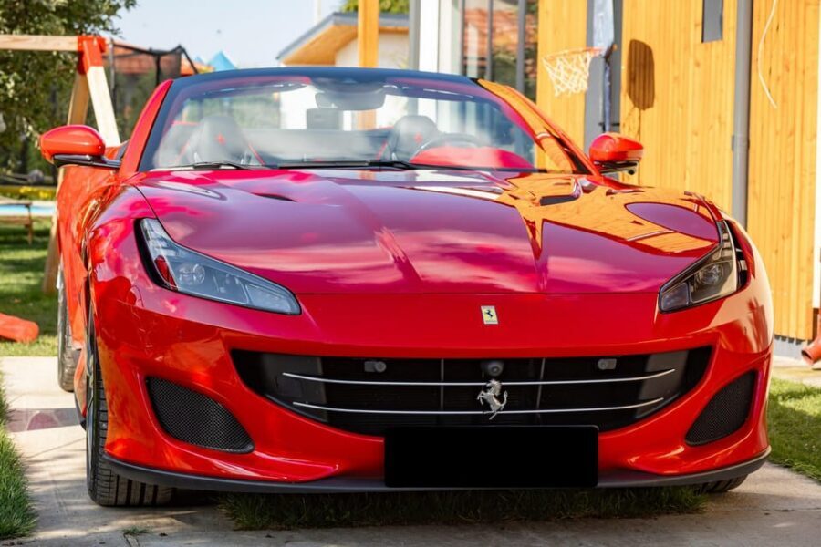 Bucharest: Ferrari Driving Experience - SHORT 10min - The loop toward Piața Alba Iulia: what “guided tour” means in practice