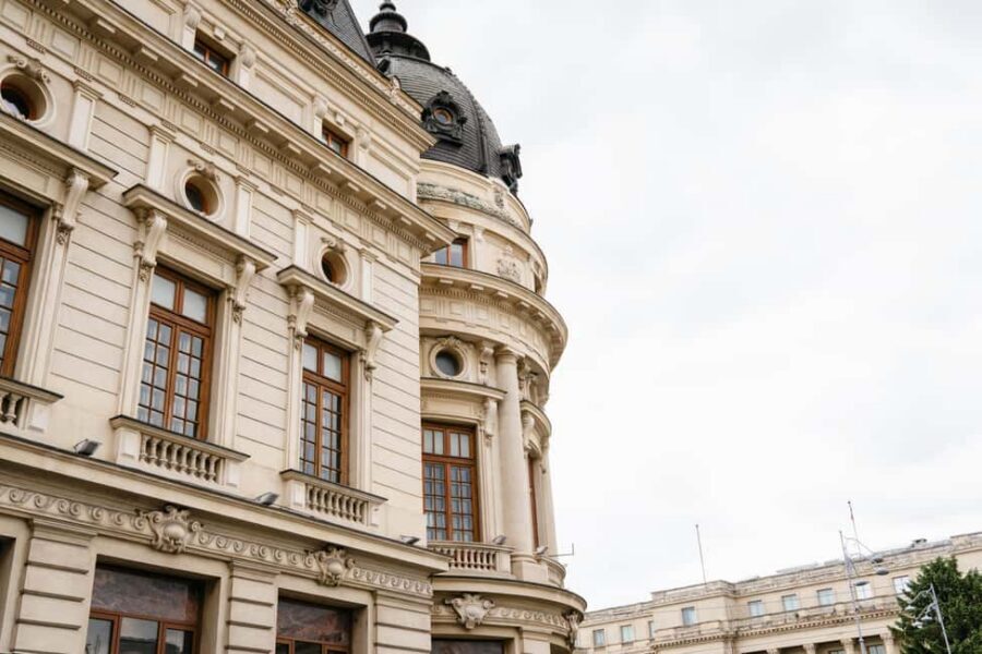 Bucharest: Local Food and History Tour - Café breaks: coffee, cake, and a more relaxed Bucharest