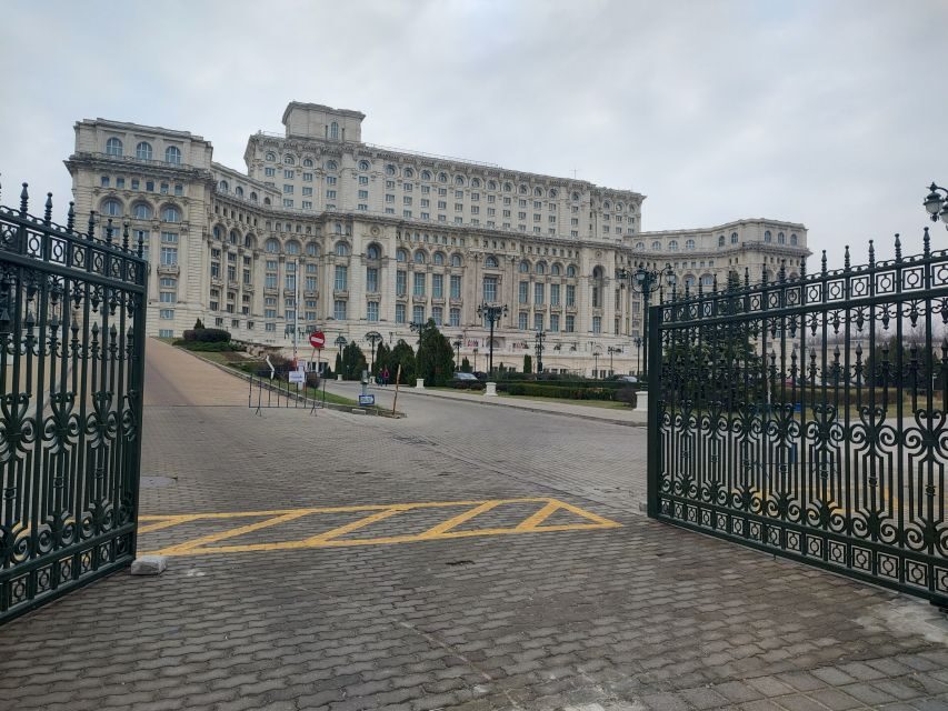 Bucharest: Palace of Parliament Tickets and Guided Tour - Your one-hour route: where the tour actually takes you