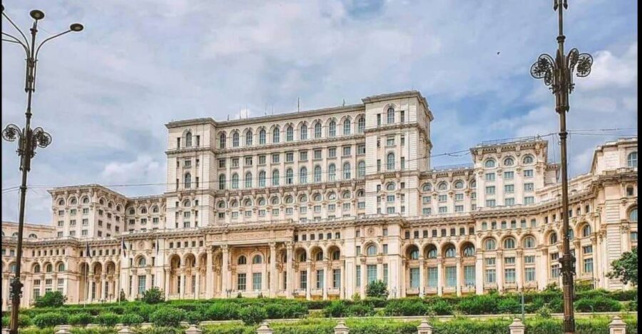 Bucharest Panoramic City Tour & Street Food - Calea Victoriei: Bucharest’s “Little Paris” street moment
