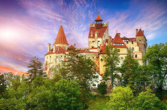 Bucharest-Peles, Bran Castles & Brasov: PREMIUM TOUR small group - What the guide actually does (and when you’re on your own)