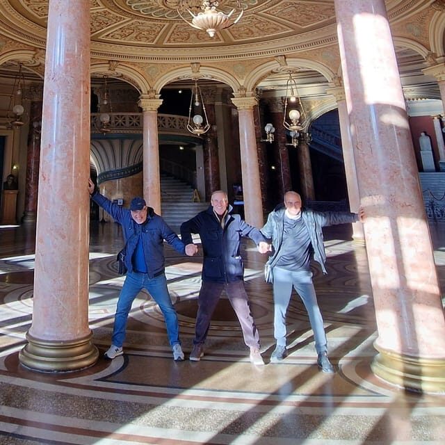 Bucharest: private and exclusive Italian walking tour - Why this Italian walking format works in Bucharest