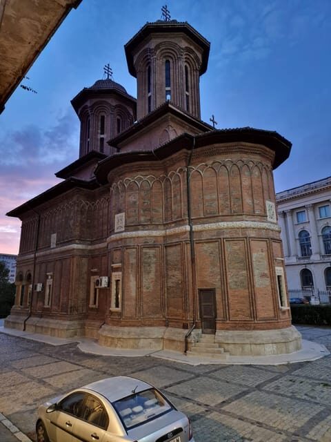 Bucharest: private and exclusive Italian walking tour - Who this tour fits best (and who might skip it)