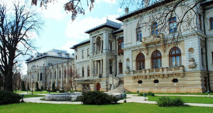Bucharest: Private Three Neighborhoods Tour by Vintage Car - Ferentari: Machala city and the hardest contrast of the day