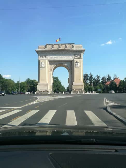 Bucharest short tour Hop-on hop-off format live tourguide - A 2-hour Hop-on Hop-off loop that doesn’t waste your time