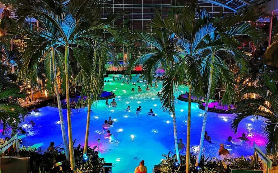 Bucharest: Therme Bucharest Spa Day with Luxury Transfer - Luxury Car Transfer From Bucharest: The Calm Starts Immediately