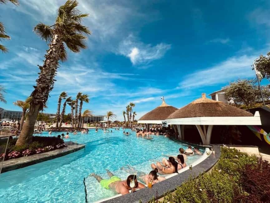 Bucuresti: Bucuresti Therme Transfer and Full-Day Access - What’s included (and what you’ll pay for later)