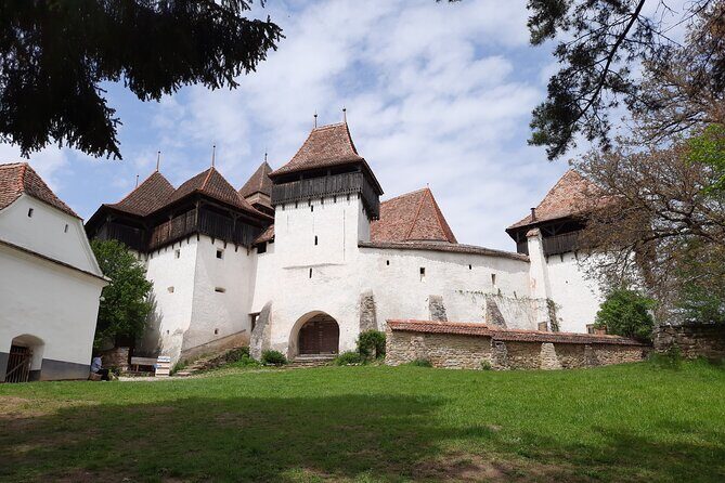 Castle Tour of Transylvania - Bran Castle: Dracula’s castle and the practical reality check