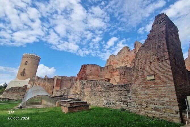 Ceaușescu’s Execution Site and Vlad the Impaler palace Târgoviște - Price and value: what $179.41 really buys you