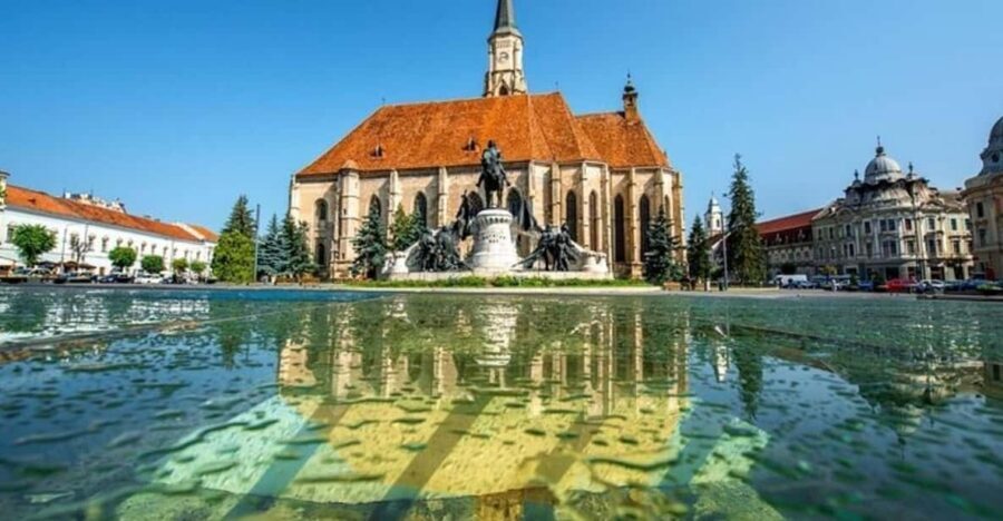 Cluj : Must-See Attractions Walking Tour - Piața Avram Iancu: where the architecture starts telling a timeline