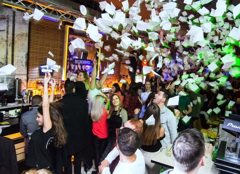 Cluj-Napoca: Weekend Pub Crawl - Getting friendly with locals: what the guide does to make it work