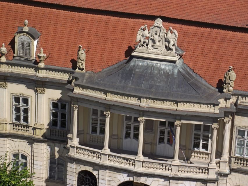 Cluj: Private City Walking Tour - Where the tour starts: Museum Square and the Carolina Obelisque