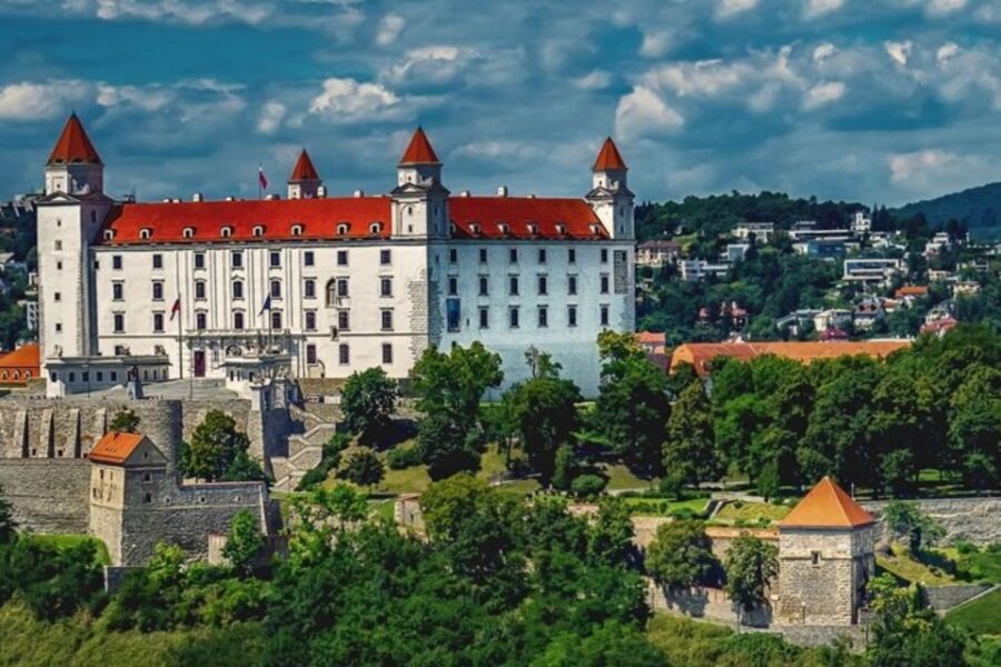 Cluj : Private Walking Tour with A Guide ( Private Tour ) - Main sights to match your interests (without the strict itinerary feel)