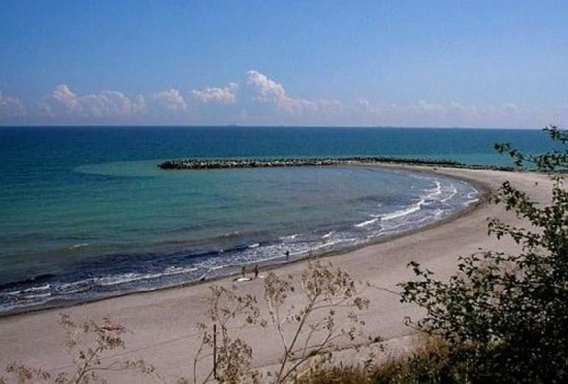 Constanta: Full Day Tour from Bucharest to the Black Sea - The Muslim Mosque and minaret: a panoramic break inside the city