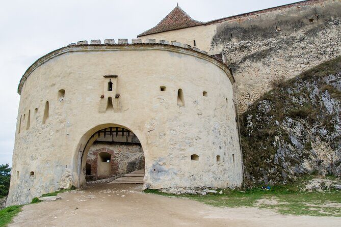 Day Trip Bear Sanctuary, Bran Castle, Rasnov Fortress from Brasov - Weather, Site Closures, and How to Stay Flexible