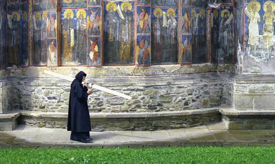 Day trip to the UNESCO Painted Monasteries from Iasi - Key things you’ll notice on this Bucovina day trip