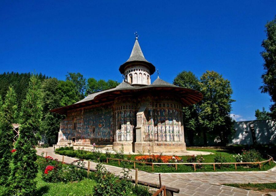 Day trip to the UNESCO Painted Monasteries from Iasi - Stop 1: Voroneț Monastery and the Blue of Voroneț