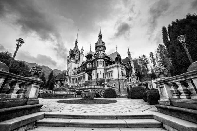 Dracula's Castle, Brasov and Peles Full-Day Tour from Bucharest - The ride out of Bucharest: what the “live commentary” gets you