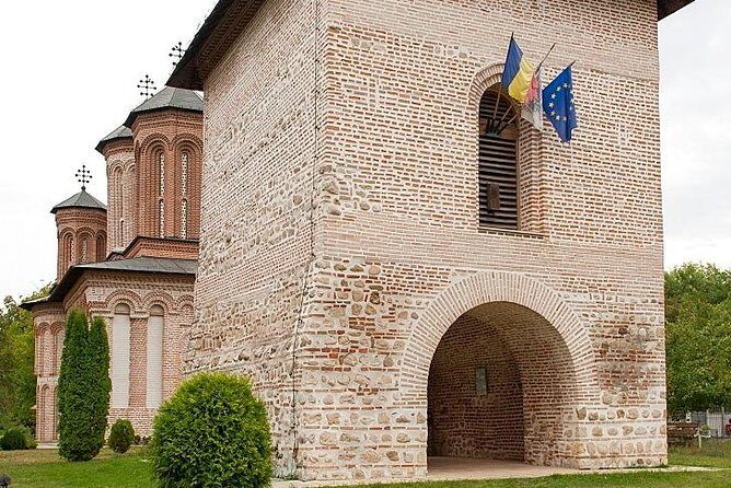 Dracula's Tomb and Mogosoaia Palace, Private Tour from Bucharest - Should you book Dracula’s Tomb and Mogosoaia Palace?