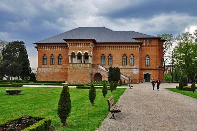 Dracula's Tomb and Mogosoaia Palace, Private Tour from Bucharest - Snagov Monastery: where the Dracula tale meets a real island setting