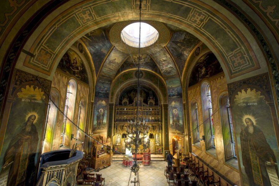 Eastern Orthodox Church Art in Bucharest - Saint George Km0 on Lipscani Street: a fresco you’ll want to study longer than planned