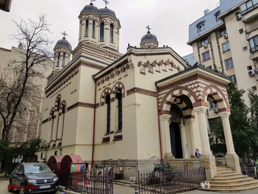 Eastern Orthodox Church Art in Bucharest - Starting at the Old Princely Court area: Saint Anton Church and the icon-shop launch