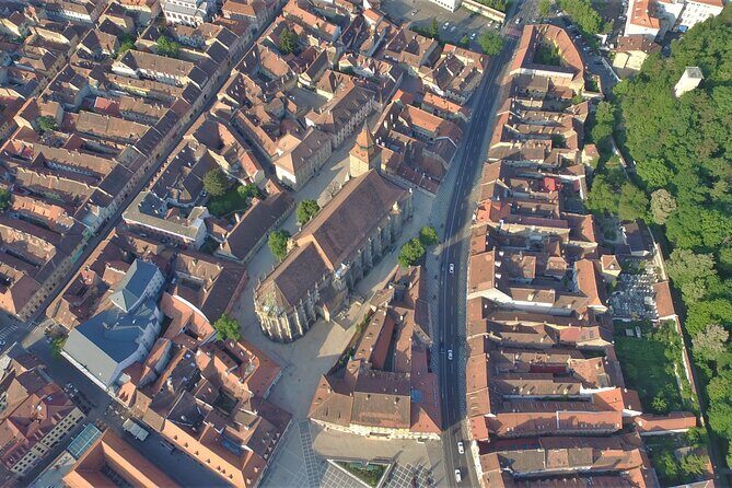 Exclusive Tour: Bran Castle, Brasov and Rasnov fortress from Sibiu - Brasov historical center and Tampa mountain views