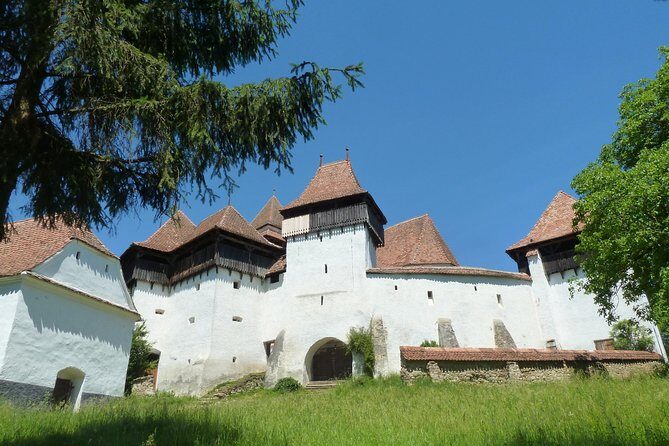 Fortified Church of Viscri and Sighisoara in Spanish (native Spanish guide). - Viscri Fortified Church: what you’re really seeing